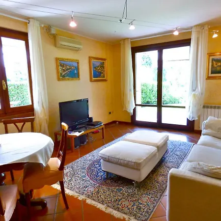 House Desenzano Apartment *